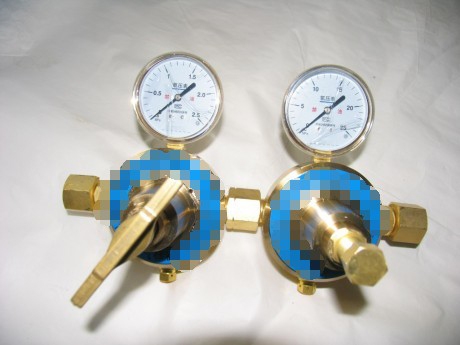 铜川氧气单、双节级减压器